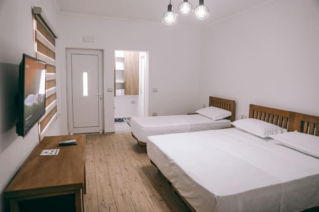 Cereni Guesthouse Берат Екстер'єр фото