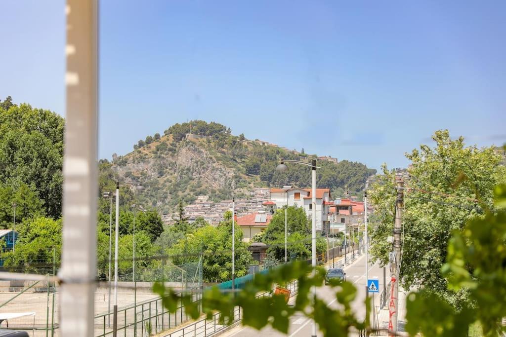 Cereni Guesthouse Берат Екстер'єр фото