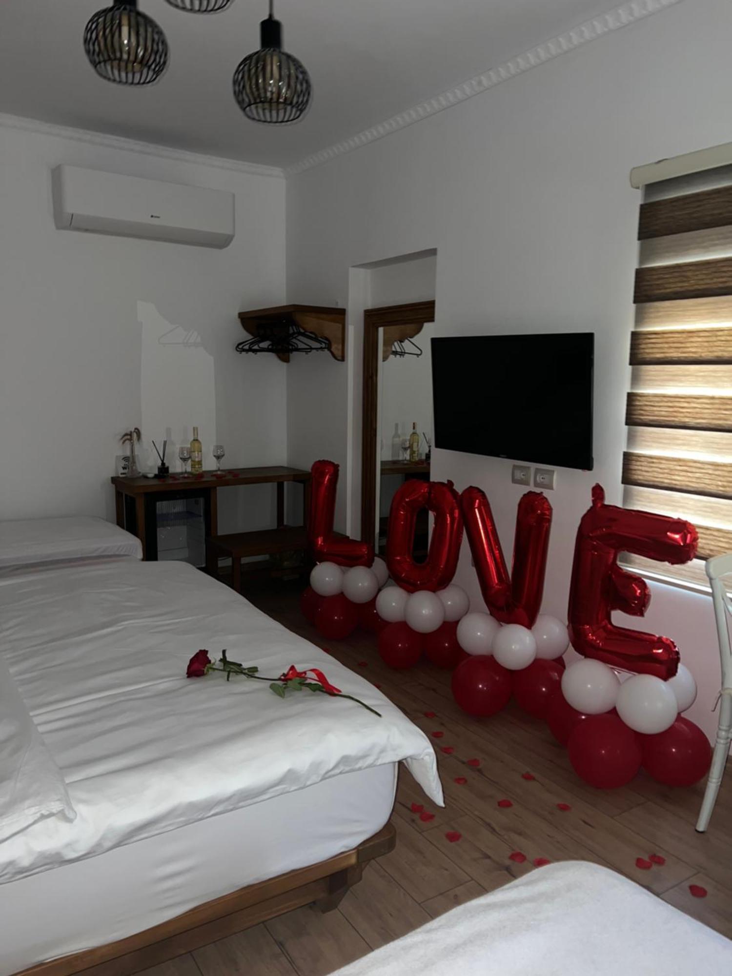 Cereni Guesthouse Берат Екстер'єр фото